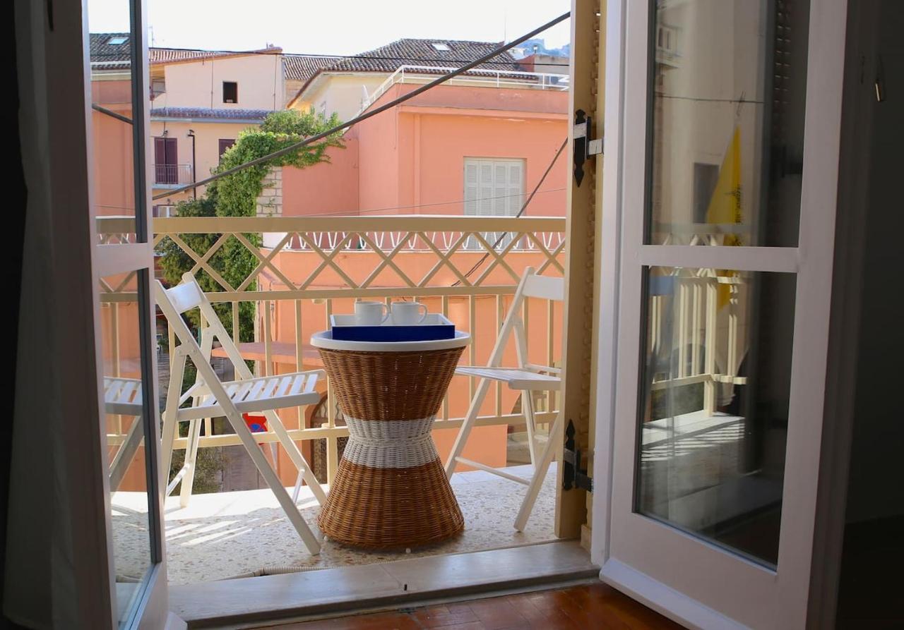 Old Town Apartment Next To Seafront Promenade Nafplion Exteriör bild